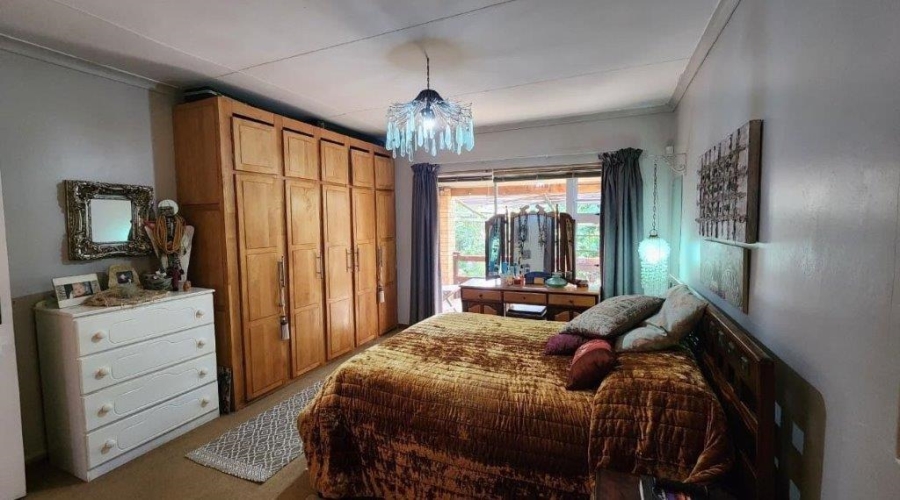 3 Bedroom Property for Sale in Wavecrest Eastern Cape
